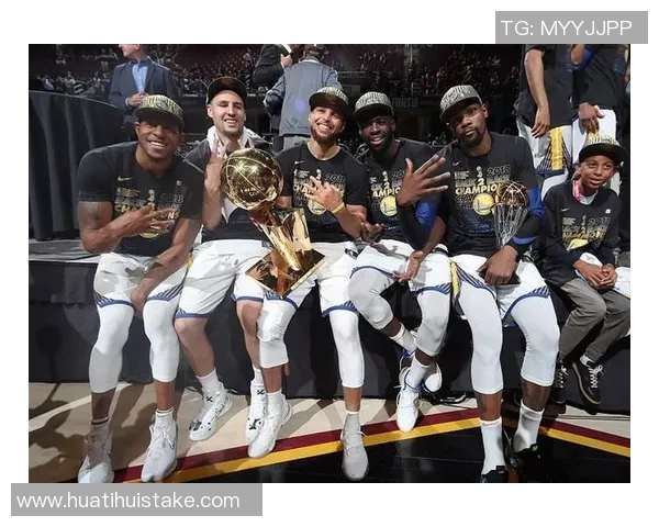 赛斯库里分享勇士首秀感受重温归属感引发斯蒂芬关注 赛斯库里分享勇士首秀感受重温归属感引发斯蒂芬关注