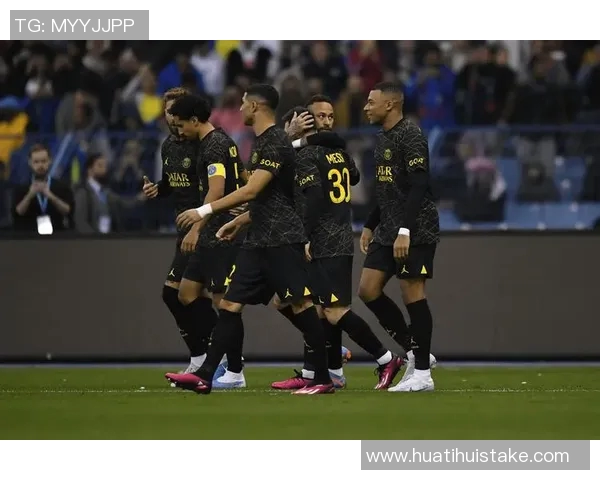 18岁埃斯特旺成巴西队新星同龄人进球超梅罗之和引关注