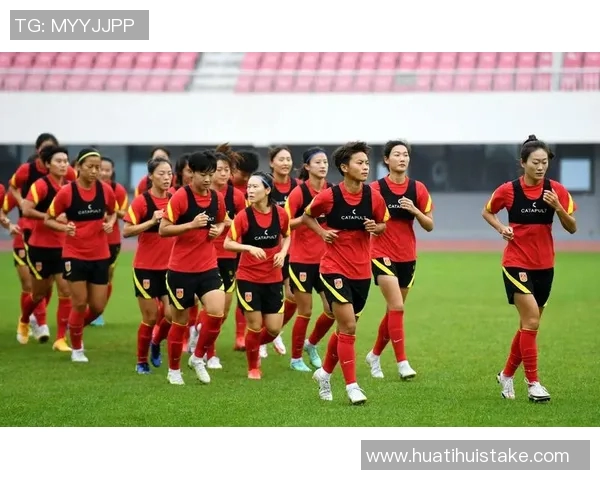 U16女足精英训练营深圳开营马晓旭娄佳惠加盟教练团队助力年轻球员成长