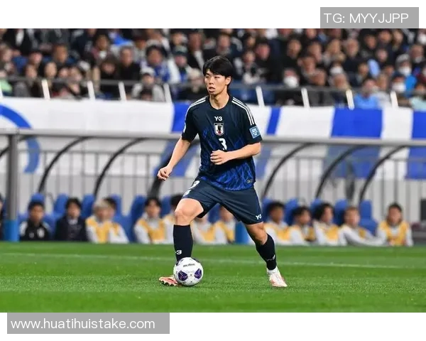 21岁日本后卫高井幸大租借加盟德甲门兴租期半年引发关注 21岁日本后卫高井幸大租借加盟德甲门兴租期半年引发关注