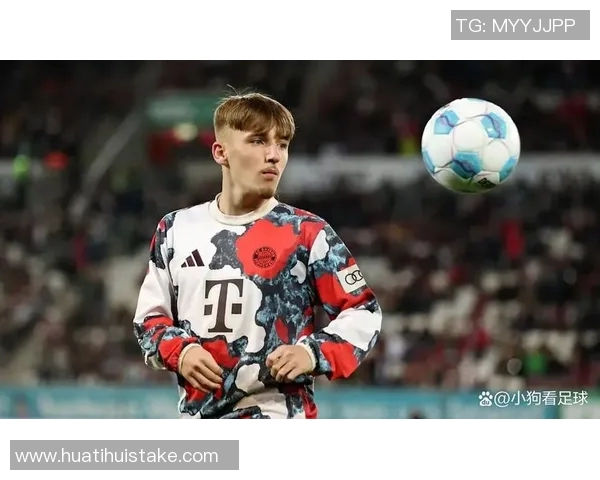 17岁卡尔社交媒体晒滑跪庆祝照德甲官方称联赛首球意义非凡